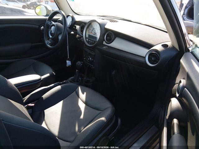 2013 Mini Hardtop Cooper მანქანა იყიდება აუქციონზე, vin: WMWSU3C59DT687969, აუქციონის ნომერი: 46130214