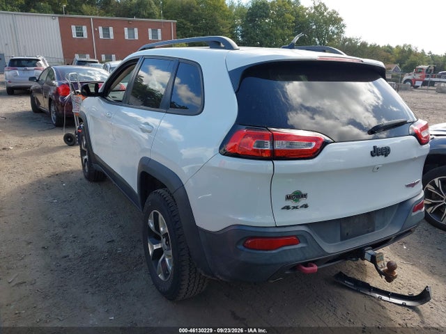 2015 Jeep Cherokee Trailhawk მანქანა იყიდება აუქციონზე, vin: 1C4PJMBS3FW570968, აუქციონის ნომერი: 46130229
