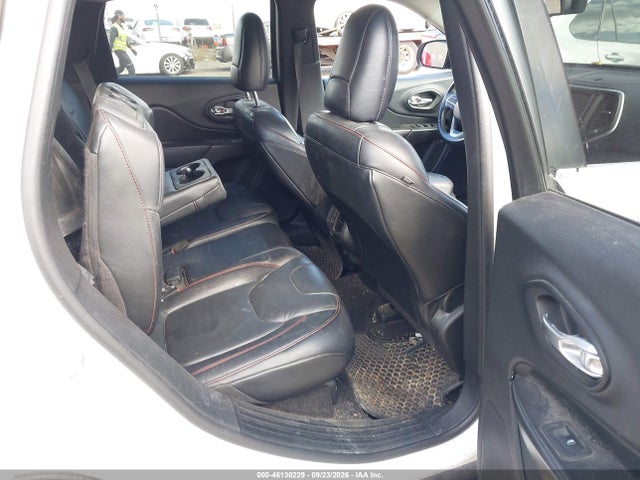 2015 Jeep Cherokee Trailhawk მანქანა იყიდება აუქციონზე, vin: 1C4PJMBS3FW570968, აუქციონის ნომერი: 46130229
