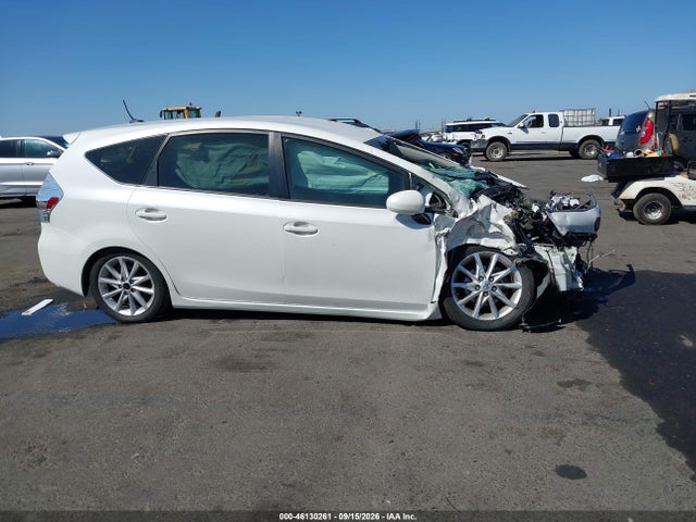 Продажа на аукционе авто 2013 Toyota Prius V Five, vin: JTDZN3EU1D3264497, номер лота: 46130261