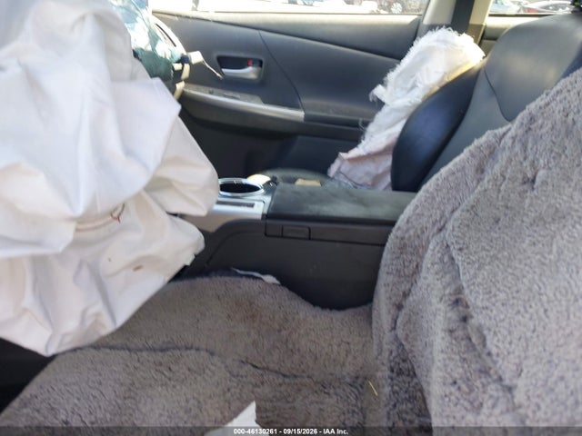 Продажа на аукционе авто 2013 Toyota Prius V Five, vin: JTDZN3EU1D3264497, номер лота: 46130261