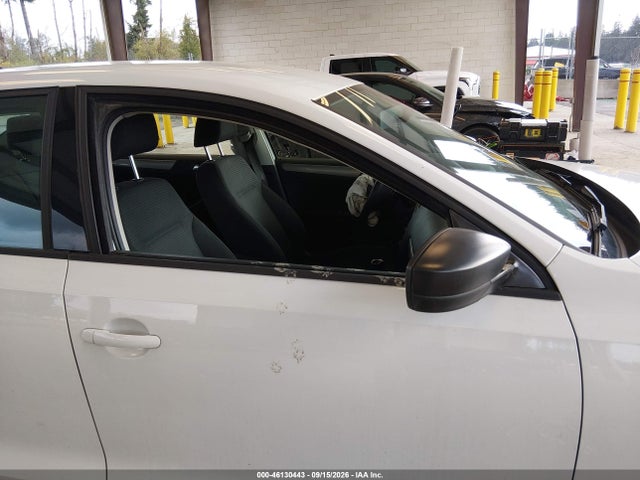 46130443 :رقم المزاد ، 3VWD17AJ7FM314424 vin ، 2015 Volkswagen Jetta 1.8t Se مزاد بيع