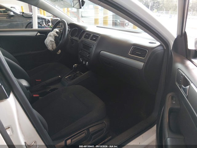 46130443 :رقم المزاد ، 3VWD17AJ7FM314424 vin ، 2015 Volkswagen Jetta 1.8t Se مزاد بيع