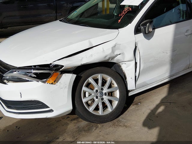 46130443 :رقم المزاد ، 3VWD17AJ7FM314424 vin ، 2015 Volkswagen Jetta 1.8t Se مزاد بيع