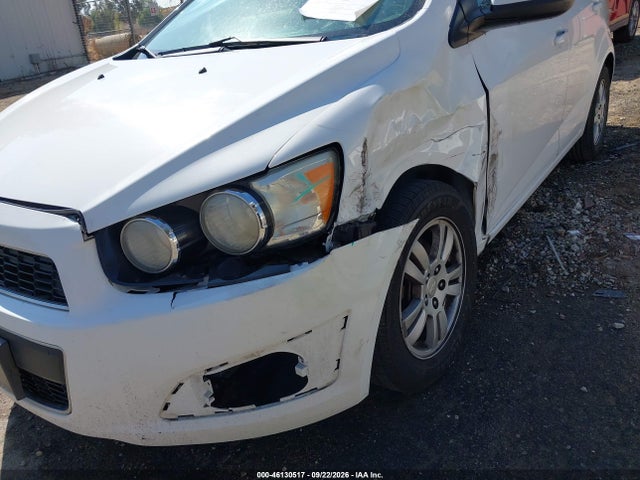Chevrolet Sonic Lt Auto 2014 1G1JC5SHXE4199109 Image 6