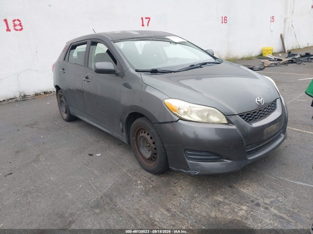 46130523 :رقم المزاد ، 2T1KU4EE2AC279144 vin ، 2010 Toyota Matrix مزاد بيع