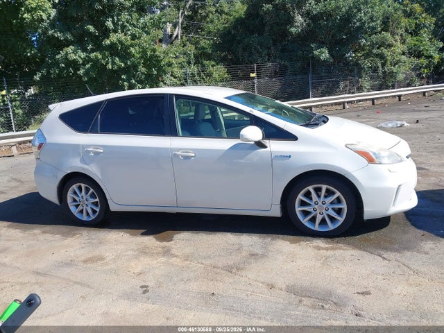 Продажа на аукционе авто 2012 Toyota Prius V Five, vin: JTDZN3EU8C3026340, номер лота: 46130589