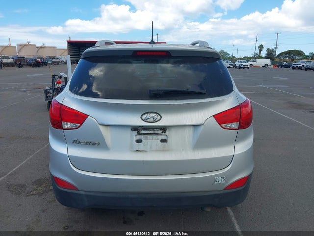 KM8JU3AG2FU993682 Hyundai TUCSON SE