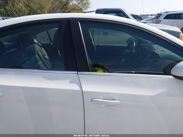 1G1PE5SB3E7131166 Chevrolet Cruze 2lt Auto
