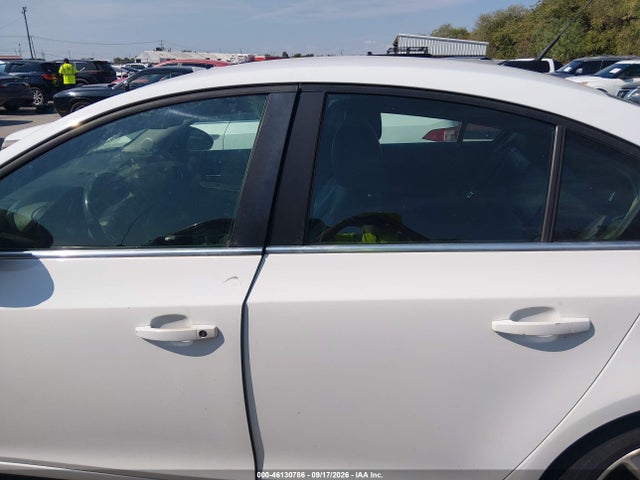1G1PE5SB3E7131166 Chevrolet Cruze 2lt Auto