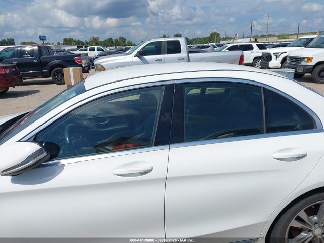 2016 Mercedes-benz C 300 მანქანა იყიდება აუქციონზე, vin: 55SWF4JB5GU130558, აუქციონის ნომერი: 46130800