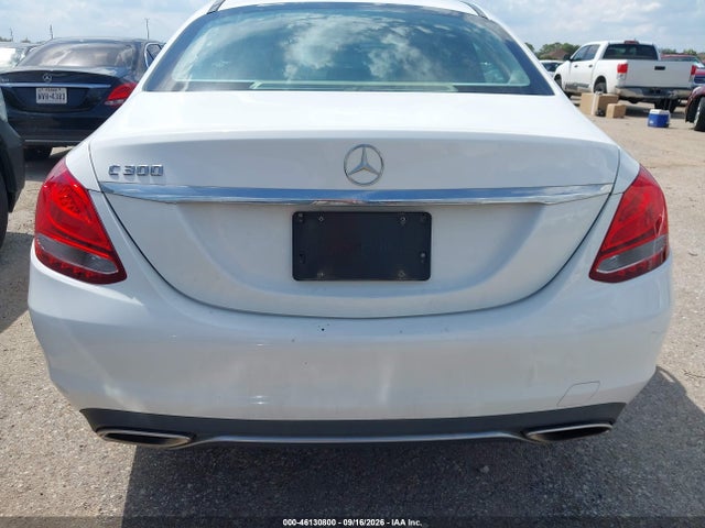 2016 Mercedes-benz C 300 მანქანა იყიდება აუქციონზე, vin: 55SWF4JB5GU130558, აუქციონის ნომერი: 46130800