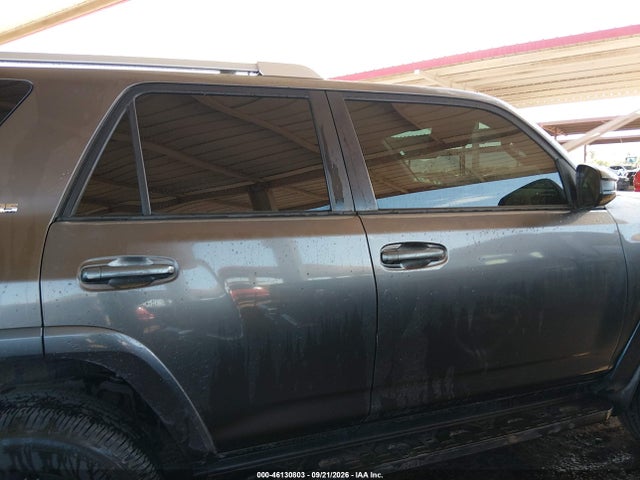 Toyota 4RUNNER SR5 2016 JTEBU5JR0G5295701 Image 13
