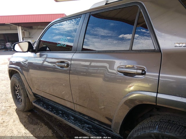 Toyota 4RUNNER SR5 2016 JTEBU5JR0G5295701 Image 14