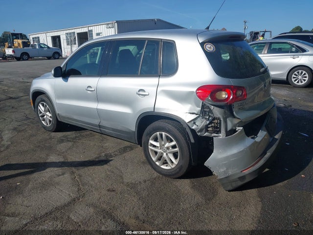 46130816 :رقم المزاد ، WVGBV7AXXBW524945 vin ، 2011 Volkswagen Tiguan S مزاد بيع