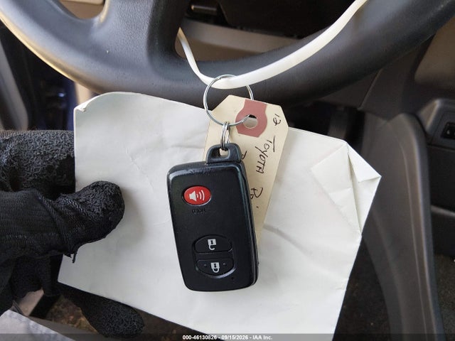 46130826 :رقم المزاد ، JTDZN3EU1C3160672 vin ، 2012 Toyota Prius V Five مزاد بيع