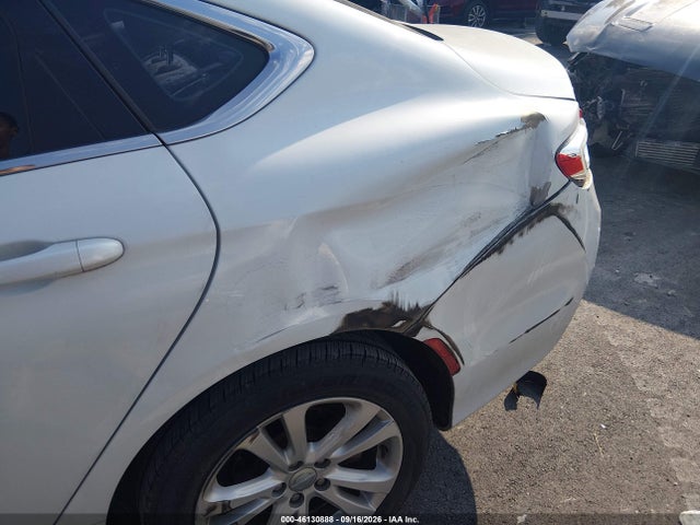 46130888 :رقم المزاد ، 1C3CCCAB7FN683675 vin ، 2015 Chrysler 200 Limited مزاد بيع
