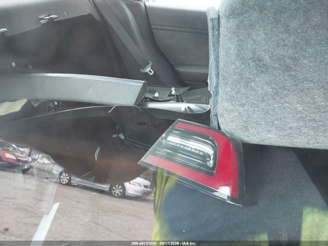 Tesla Model 3 Long Range 2022 5YJ3E1EB2NF334991 Image 8