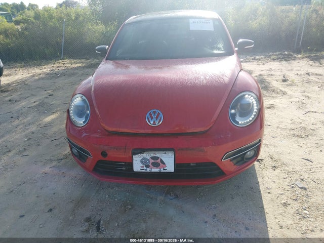 2015 Volkswagen Beetle 2.0t R-line მანქანა იყიდება აუქციონზე, vin: 3VWVS7AT5FM643755, აუქციონის ნომერი: 46131089