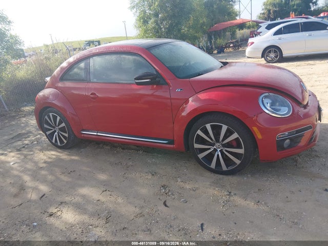 2015 Volkswagen Beetle 2.0t R-line მანქანა იყიდება აუქციონზე, vin: 3VWVS7AT5FM643755, აუქციონის ნომერი: 46131089