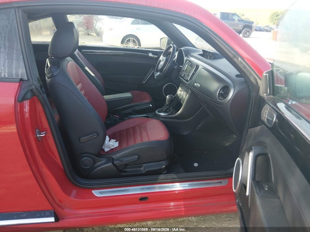 2015 Volkswagen Beetle 2.0t R-line მანქანა იყიდება აუქციონზე, vin: 3VWVS7AT5FM643755, აუქციონის ნომერი: 46131089