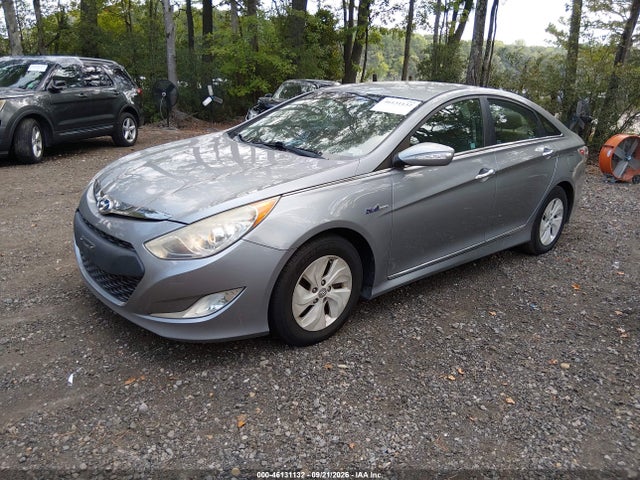 Продажа на аукционе авто 2015 Hyundai Sonata Hybrid, vin: KMHEC4A40FA133832, номер лота: 46131132