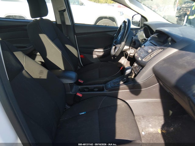 2015 Ford Focus Se მანქანა იყიდება აუქციონზე, vin: 1FADP3F20FL258667, აუქციონის ნომერი: 46131142
