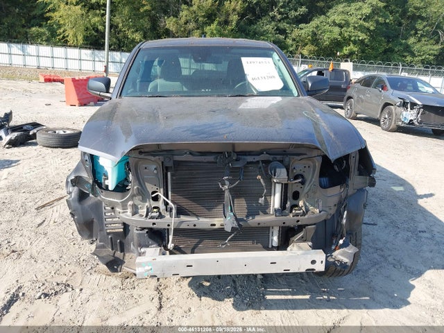 46131208 :رقم المزاد ، 3TYRX5GN4NT056548 vin ، 2022 Toyota Tacoma Sr مزاد بيع