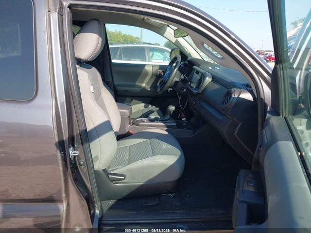 46131208 :رقم المزاد ، 3TYRX5GN4NT056548 vin ، 2022 Toyota Tacoma Sr مزاد بيع