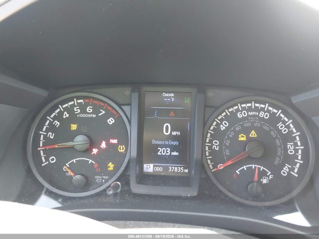 46131208 :رقم المزاد ، 3TYRX5GN4NT056548 vin ، 2022 Toyota Tacoma Sr مزاد بيع