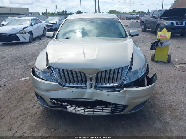 46131218 :رقم المزاد ، 1LNHL9DR3AG601821 vin ، 2010 Lincoln Mks مزاد بيع