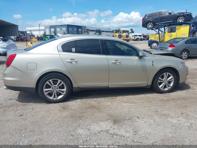 46131218 :رقم المزاد ، 1LNHL9DR3AG601821 vin ، 2010 Lincoln Mks مزاد بيع