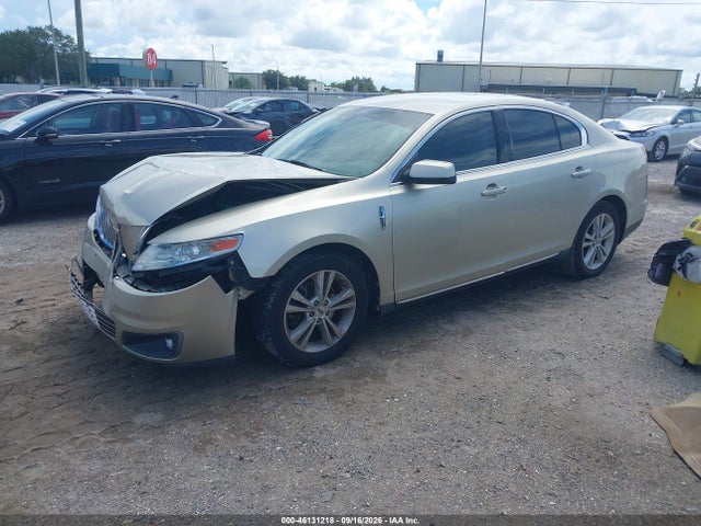 46131218 :رقم المزاد ، 1LNHL9DR3AG601821 vin ، 2010 Lincoln Mks مزاد بيع