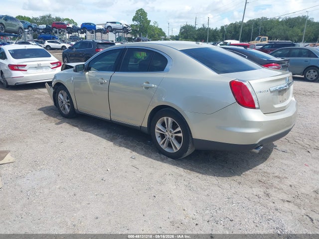 46131218 :رقم المزاد ، 1LNHL9DR3AG601821 vin ، 2010 Lincoln Mks مزاد بيع