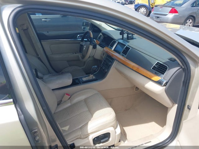 46131218 :رقم المزاد ، 1LNHL9DR3AG601821 vin ، 2010 Lincoln Mks مزاد بيع