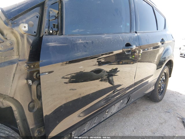 46131372 :رقم المزاد ، 1FMCU0GD7HUA93545 vin ، 2017 Ford Escape Se مزاد بيع