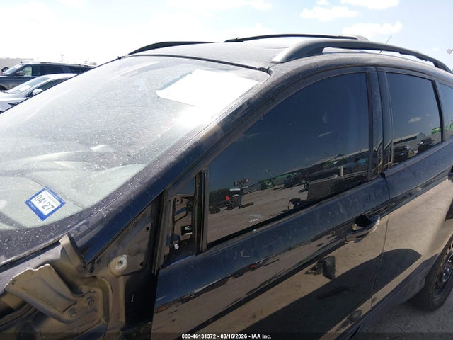 46131372 :رقم المزاد ، 1FMCU0GD7HUA93545 vin ، 2017 Ford Escape Se مزاد بيع