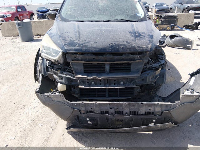 46131372 :رقم المزاد ، 1FMCU0GD7HUA93545 vin ، 2017 Ford Escape Se مزاد بيع