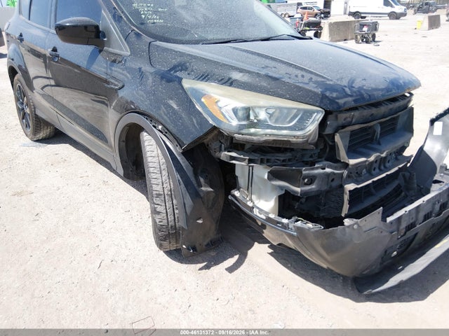 46131372 :رقم المزاد ، 1FMCU0GD7HUA93545 vin ، 2017 Ford Escape Se مزاد بيع