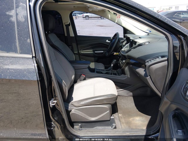46131372 :رقم المزاد ، 1FMCU0GD7HUA93545 vin ، 2017 Ford Escape Se مزاد بيع