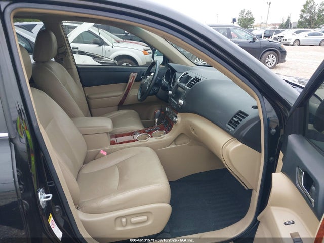 46131573 :رقم المزاد ، JTEDC3EH9C2008157 vin ، 2012 Toyota Highlander Hybrid Limited V6 مزاد بيع
