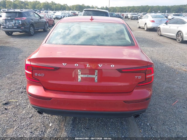 Продаж на аукціоні авто 2021 Volvo S60 T5 Momentum, vin: 7JR102FK9MG094905, номер лоту: 46131601