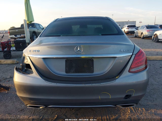 Продаж на аукціоні авто 2015 Mercedes-benz C 300 Luxury 4matic, vin: 55SWF4KB4FU015012, номер лоту: 46131625