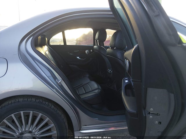 Продаж на аукціоні авто 2015 Mercedes-benz C 300 Luxury 4matic, vin: 55SWF4KB4FU015012, номер лоту: 46131625
