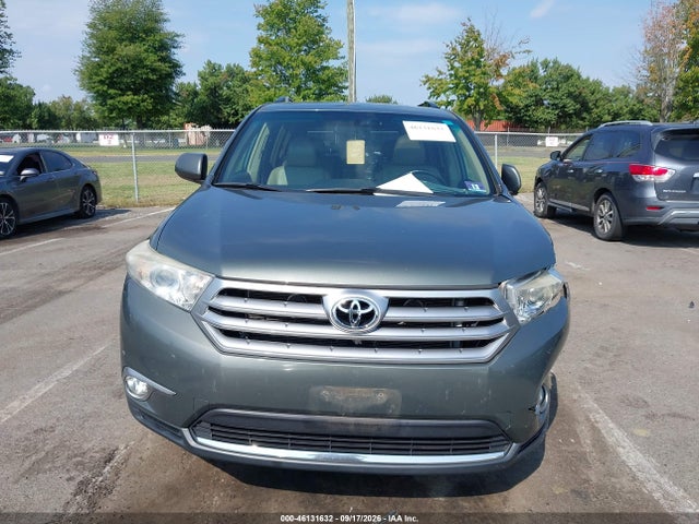 2013 Toyota Highlander Se V6 მანქანა იყიდება აუქციონზე, vin: 5TDBK3EH2DS248241, აუქციონის ნომერი: 46131632