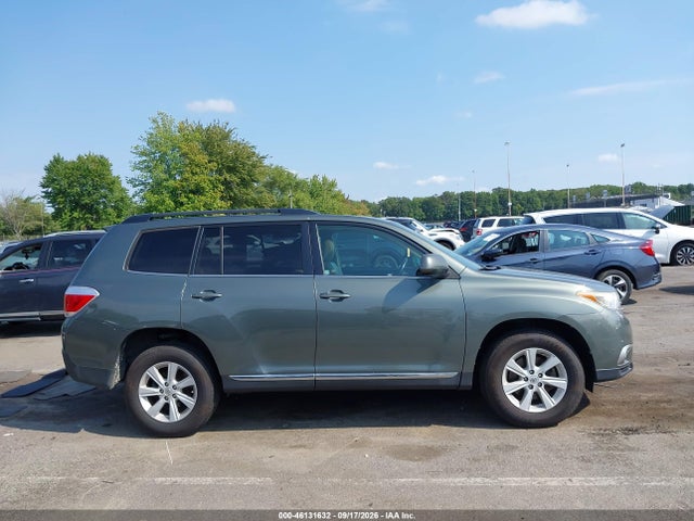 2013 Toyota Highlander Se V6 მანქანა იყიდება აუქციონზე, vin: 5TDBK3EH2DS248241, აუქციონის ნომერი: 46131632