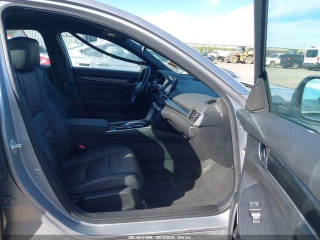2022 Honda Accord Hybrid Sport მანქანა იყიდება აუქციონზე, vin: 1HGCV3F21NA026621, აუქციონის ნომერი: 46131668