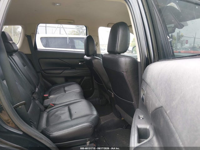 Продажа на аукционе авто 2017 Mitsubishi Outlander Sel, vin: JA4AD3A3XHZ046570, номер лота: 46131715