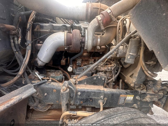 46131726 :رقم المزاد ، 1M2P267C9YM048673 vin ، 2000 Mack 600 Rd600 مزاد بيع