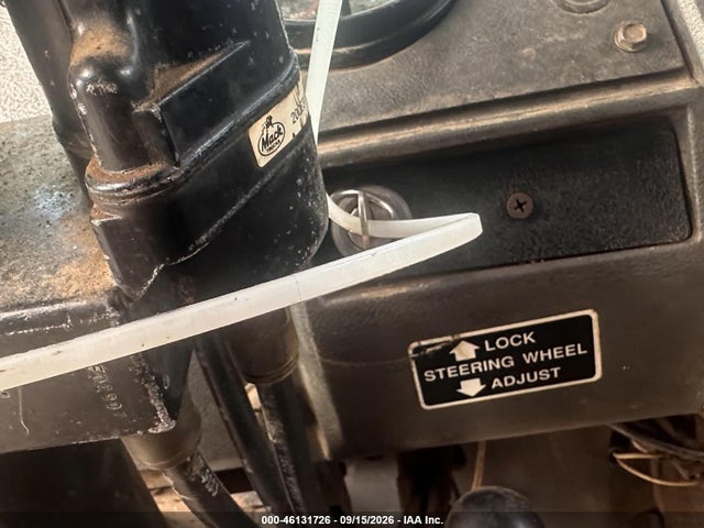 46131726 :رقم المزاد ، 1M2P267C9YM048673 vin ، 2000 Mack 600 Rd600 مزاد بيع